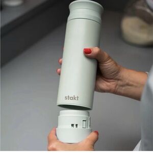 stakt x Forme Protein Shaker